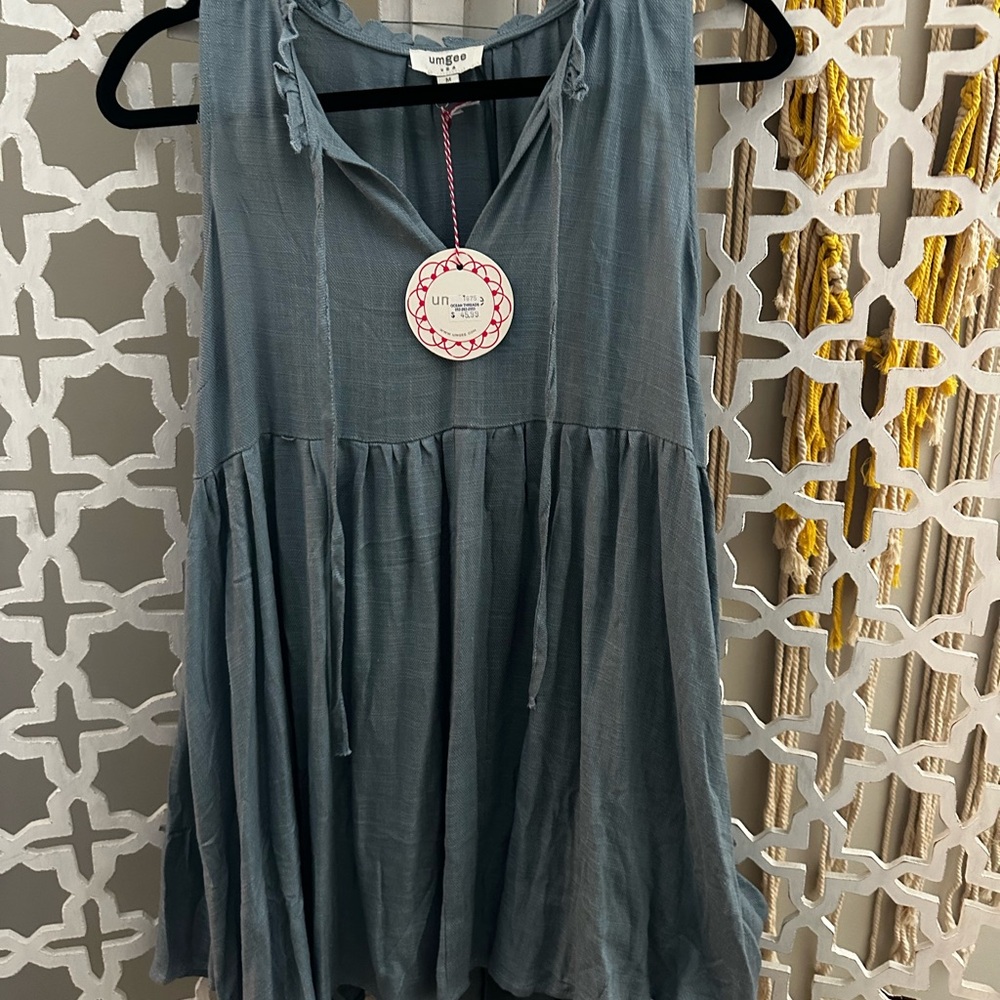 Umgee Green Sleeveless Tie Front Blouse